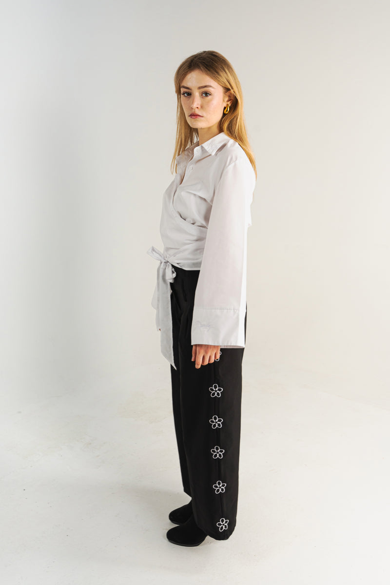LE PANTALON LARGE NOIR