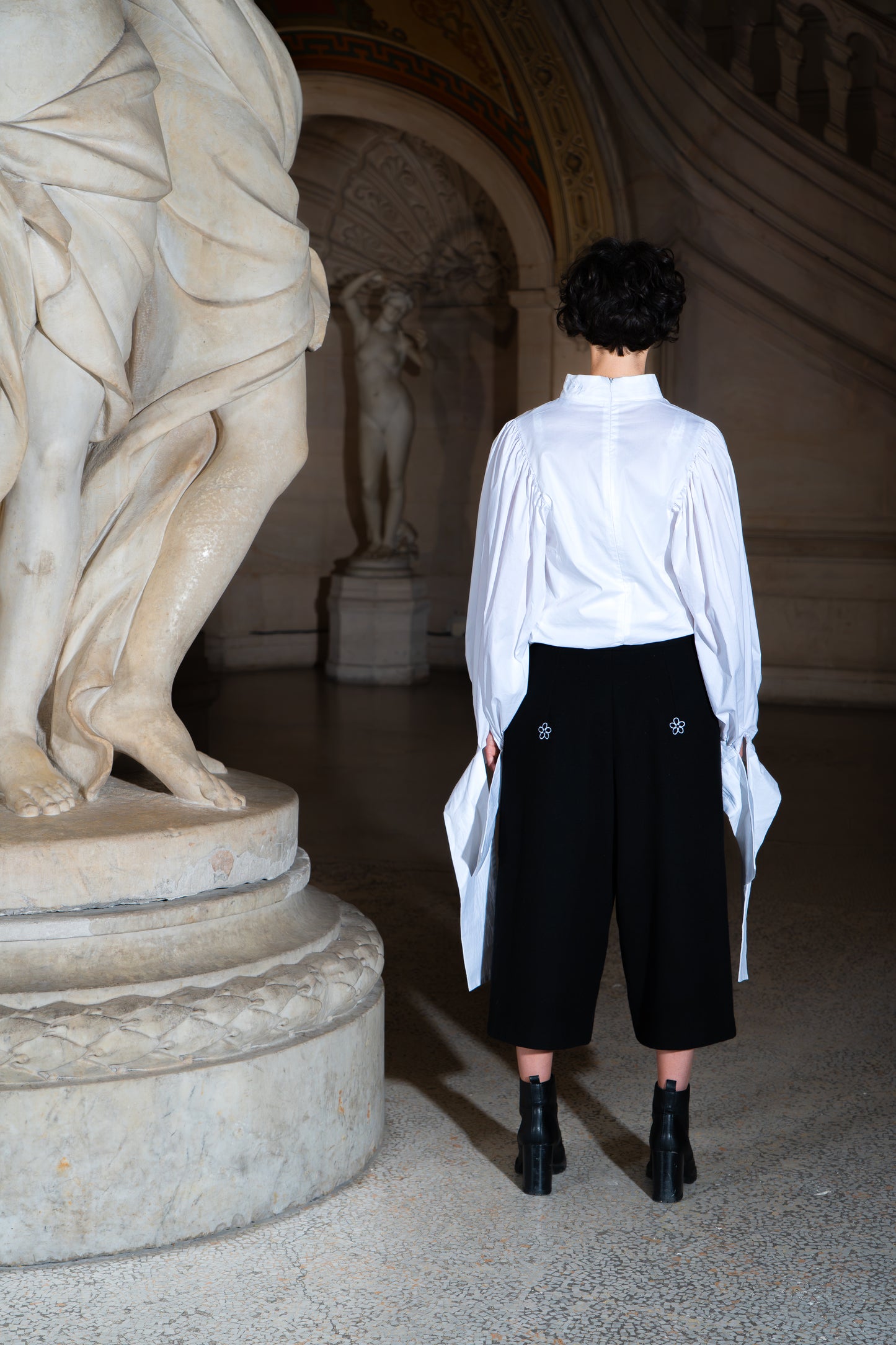 LA BLOUSE CASTA