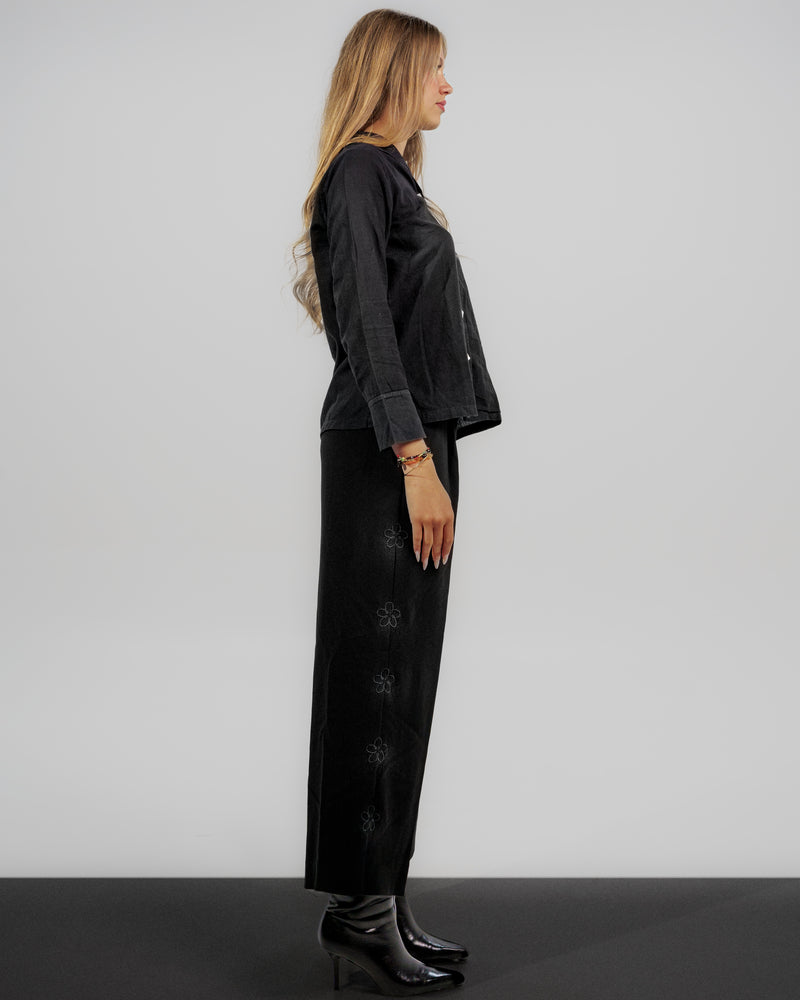 LA CHEMISE NOIRE